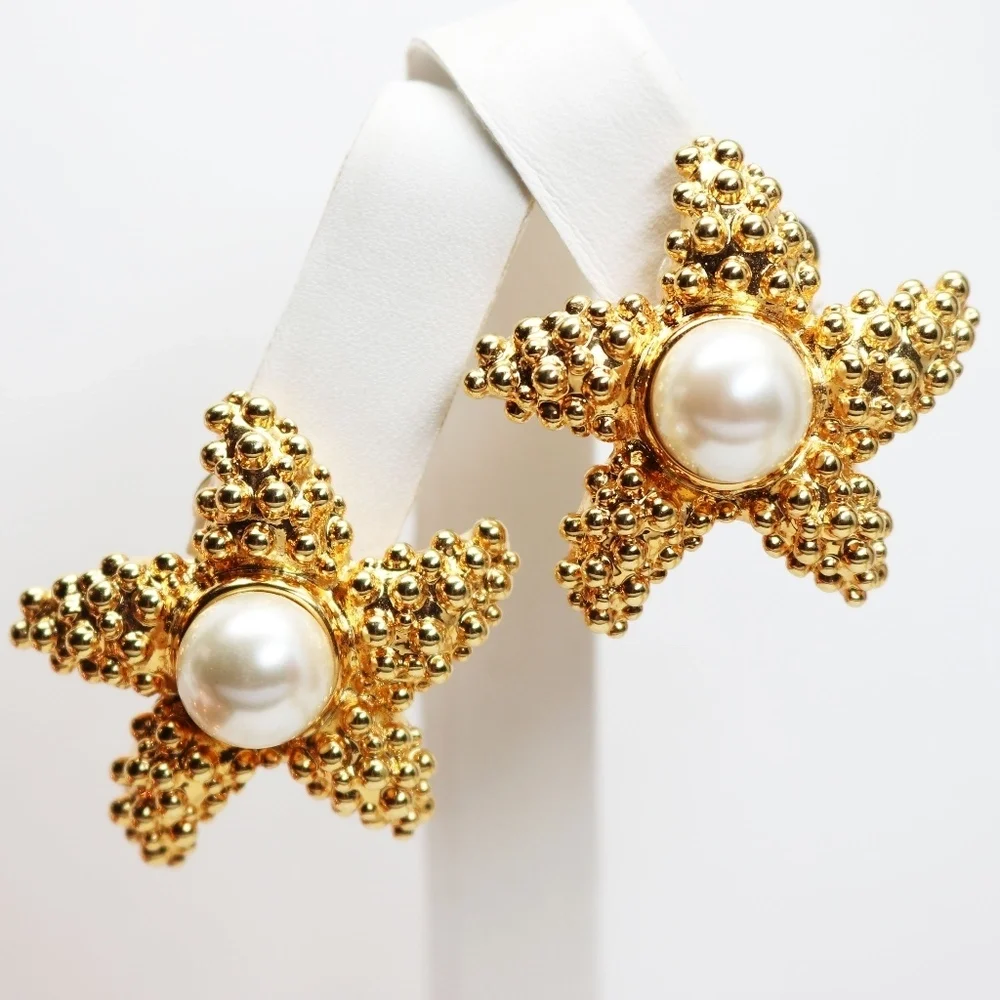 KENNETH JAY LANE PEARL STARFISH EARRINGS - Picture 3 of 8